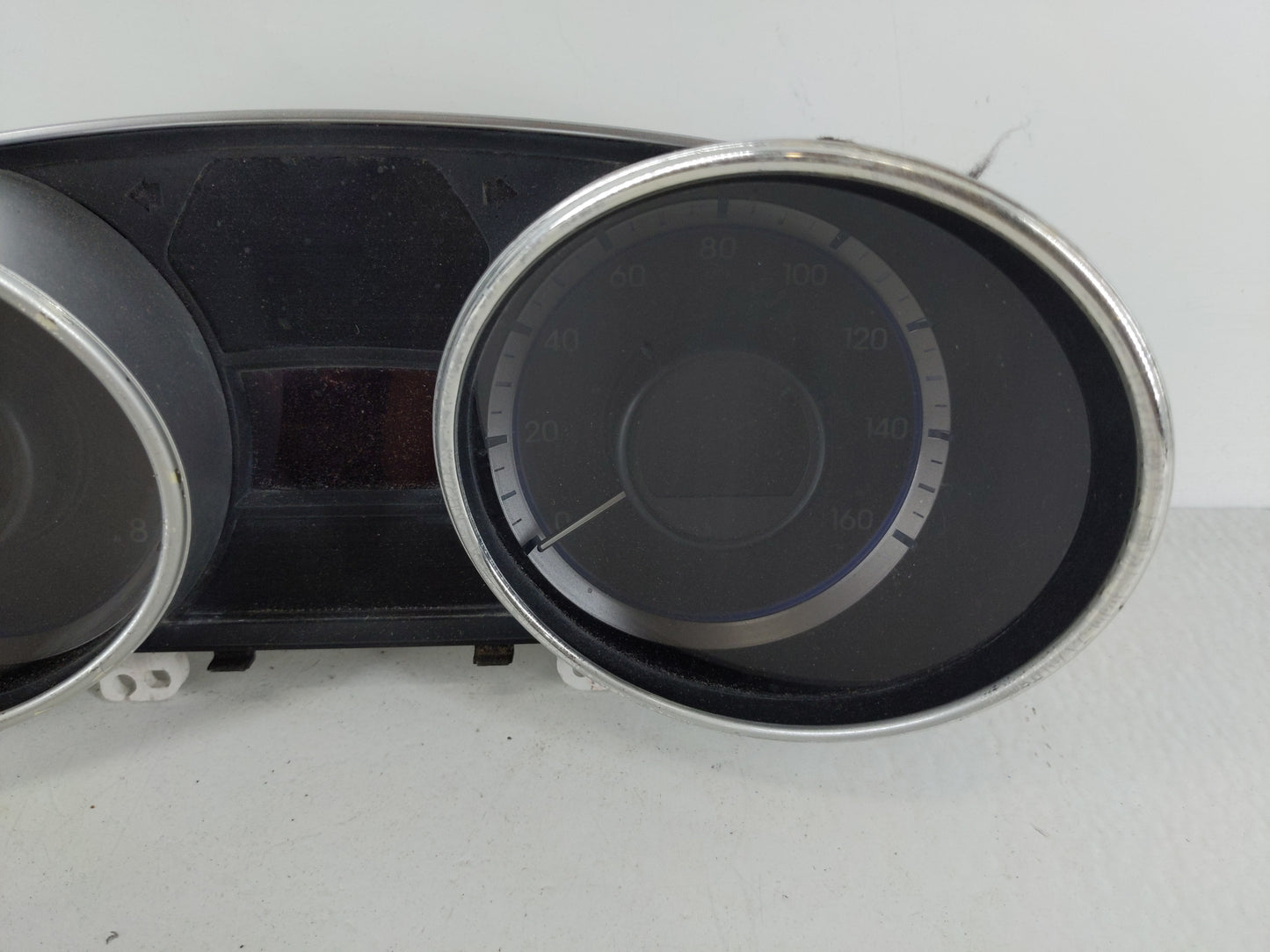 2011-2012 Hyundai Sonata Instrument Cluster Speedometer Gauges P/N:94001-3Q013 Fits Fits 2011 2012 OEM Used Auto Parts - Oem