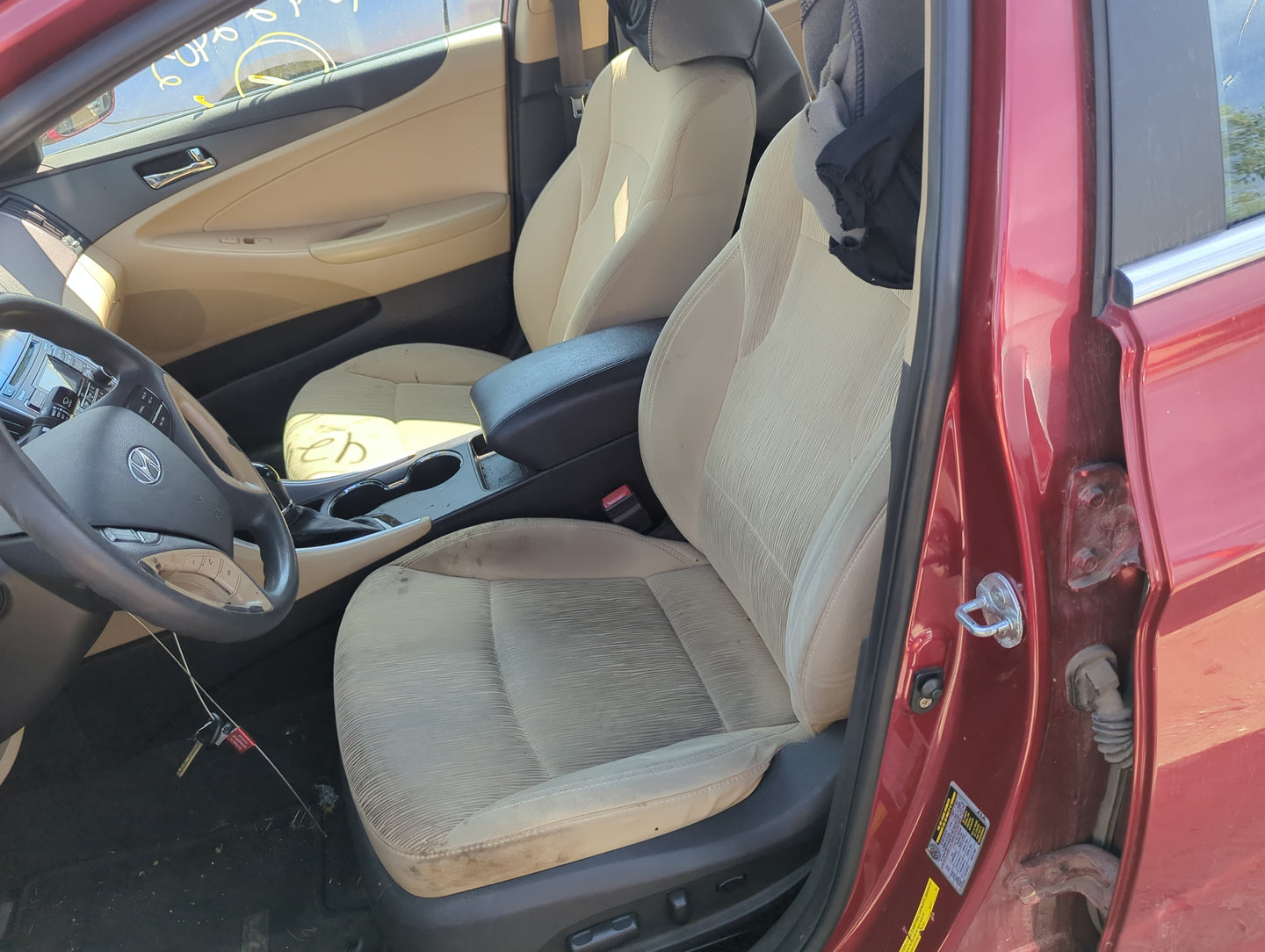 2011-2012 Hyundai Sonata Driver Front Seat Oem - Oemusedautoparts1.com