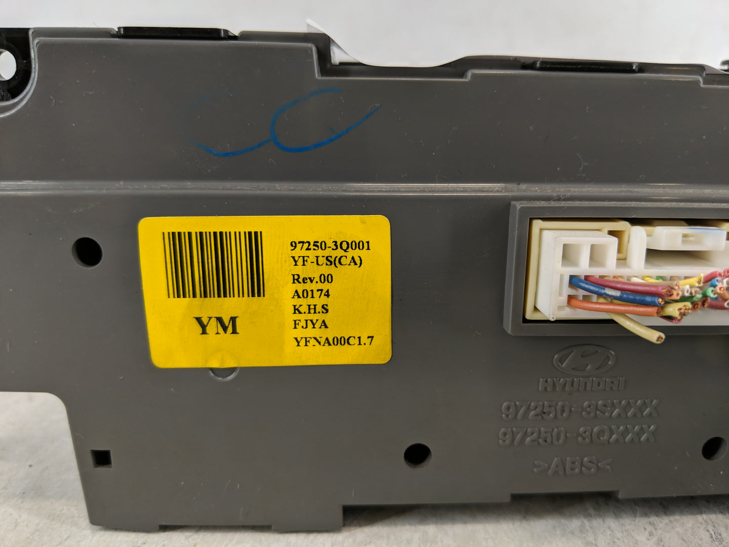 2011 Hyundai Sonata Climate Control Module Temperature AC/Heater Replacement P/N:97250-3Q001 Fits OEM Used Auto Parts - Oemu