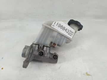 2011-2014 Hyundai Sonata Brake Master Cylinder - Oemusedautoparts1.com