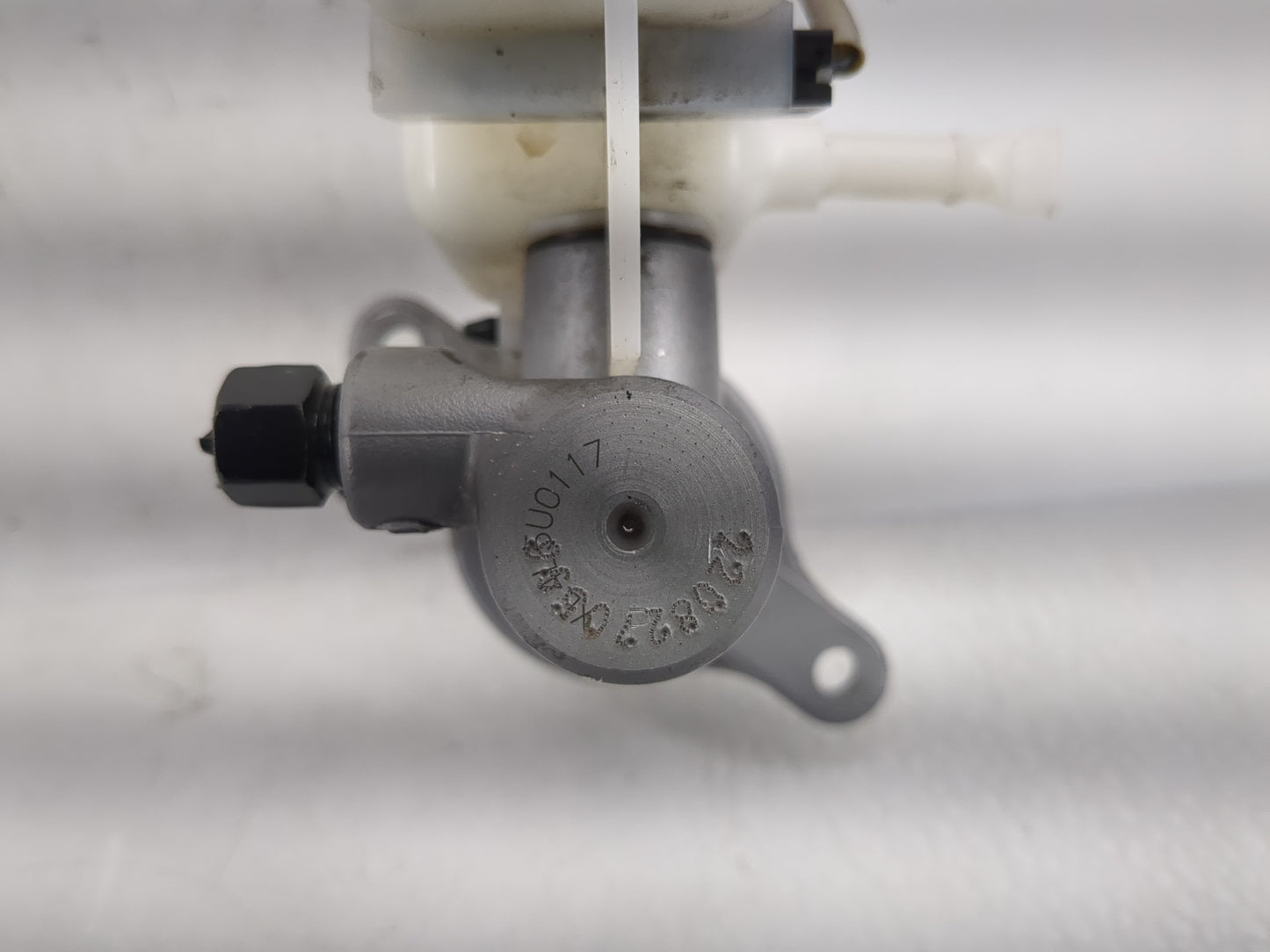2011-2014 Hyundai Sonata Brake Master Cylinder - Oemusedautoparts1.com