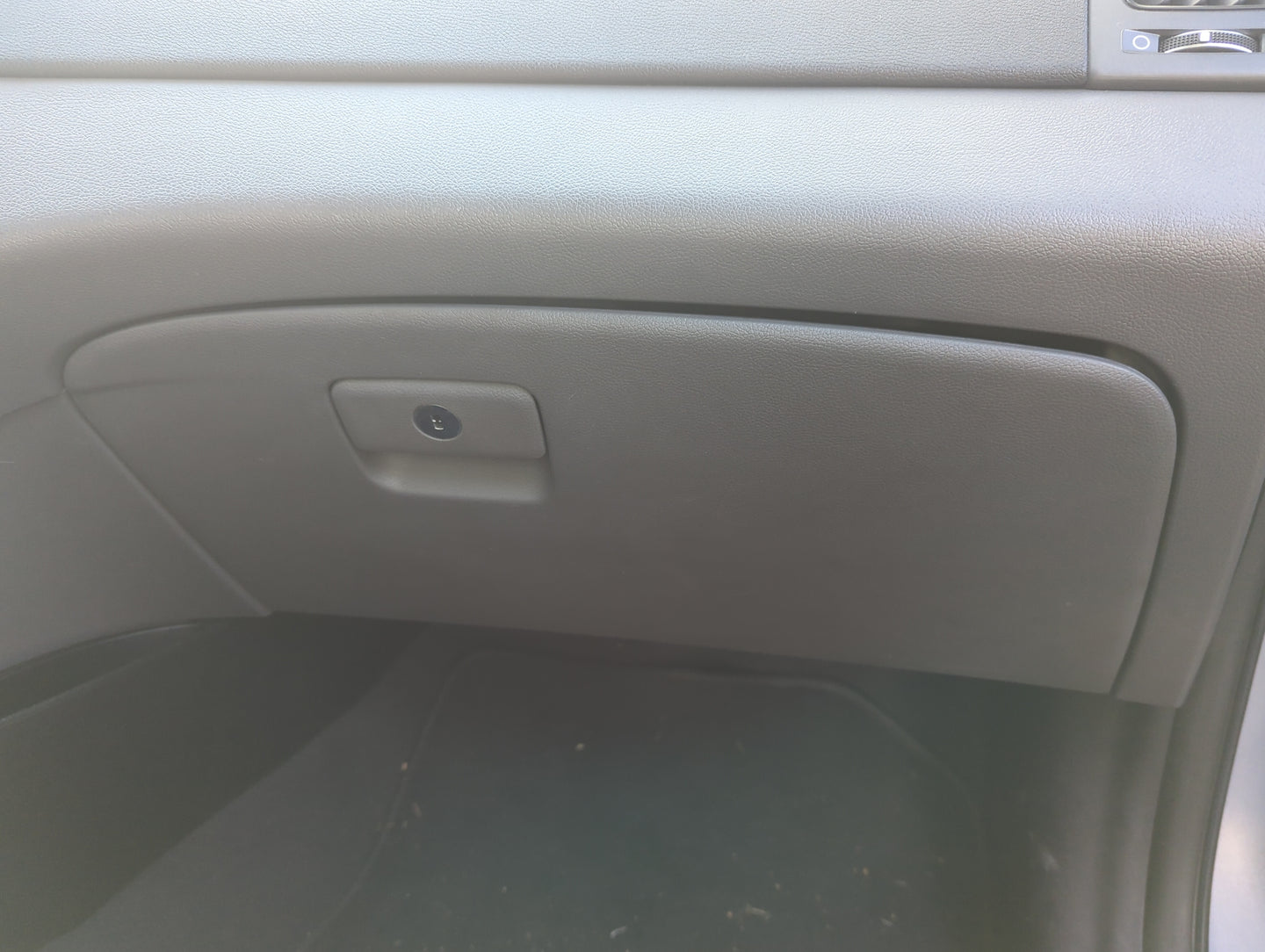 2011 Hyundai Sonata Passenger Glove Box Door Storage Compartment - Oemusedautoparts1.com