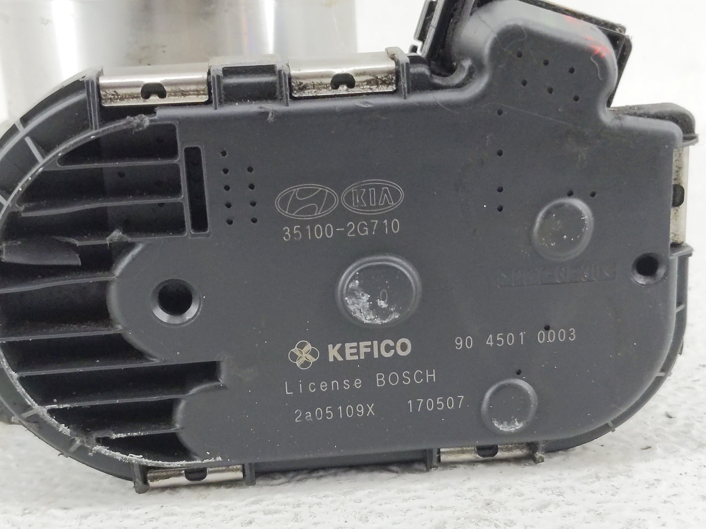 2011-2014 Hyundai Sonata Throttle Body P/N:35100-2G710 Fits Fits 2011 2012 2013 2014 2015 2016 OEM Used Auto Parts - Oemused