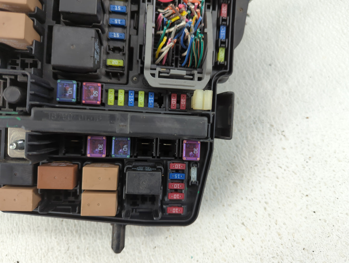 2011-2014 Hyundai Sonata Fusebox Fuse Box Panel Relay Module P/N:VS912003Q071MG Fits Fits 2011 2012 2013 2014 OEM Used Auto 