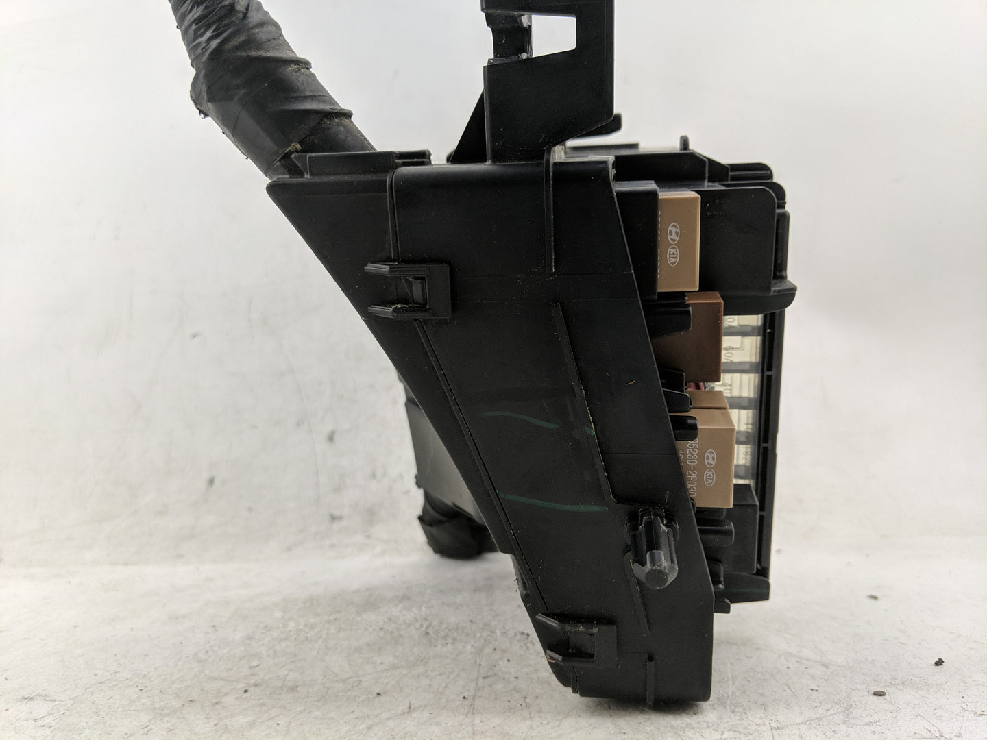 2011-2014 Hyundai Sonata Fusebox Fuse Box Panel Relay Module P/N:VS912003Q071MG Fits Fits 2011 2012 2013 2014 OEM Used Auto 