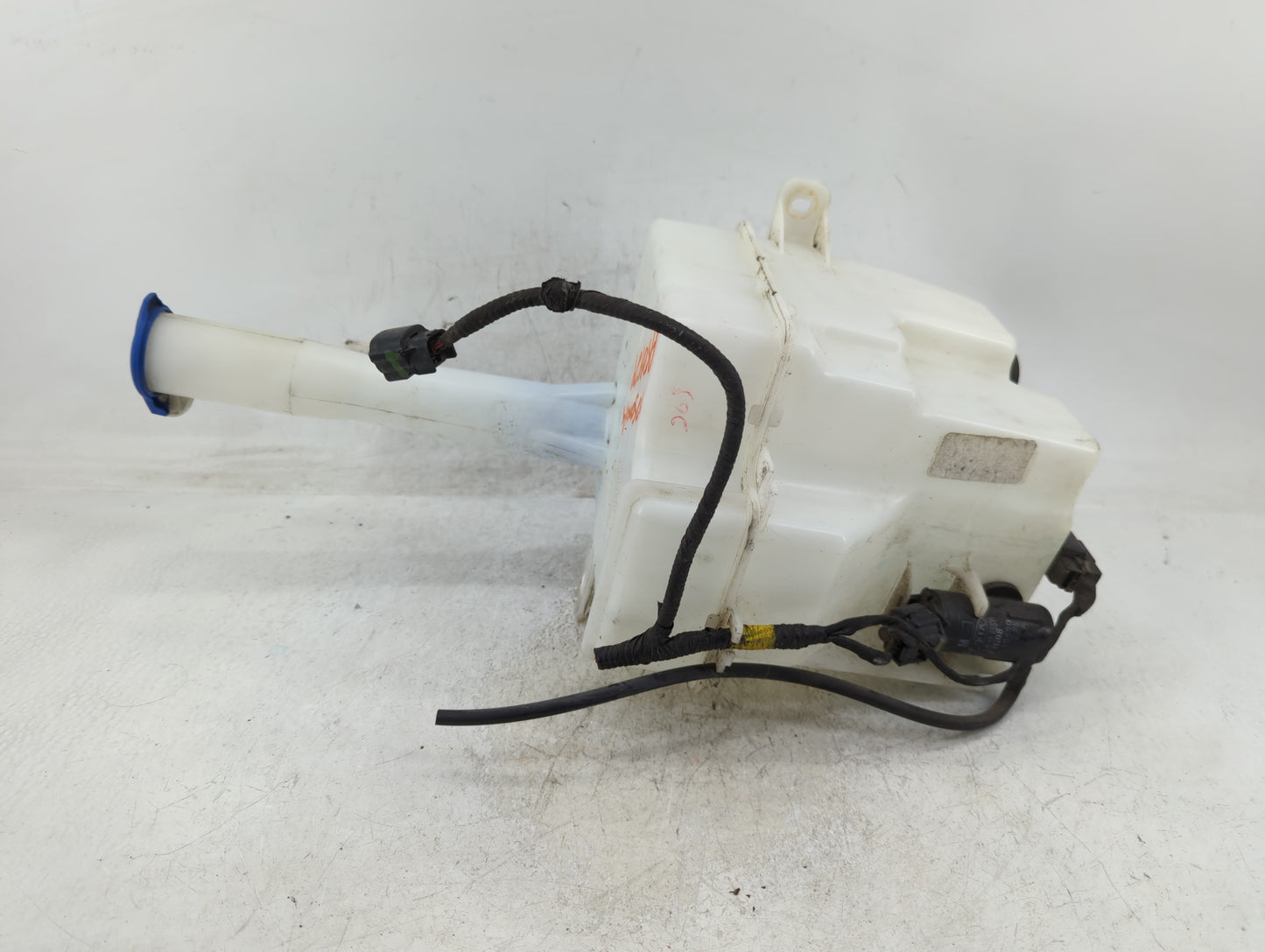 2011-2015 Hyundai Sonata Windshield Washer Fluid Reservoir Bottle Oem - Oemusedautoparts1.com