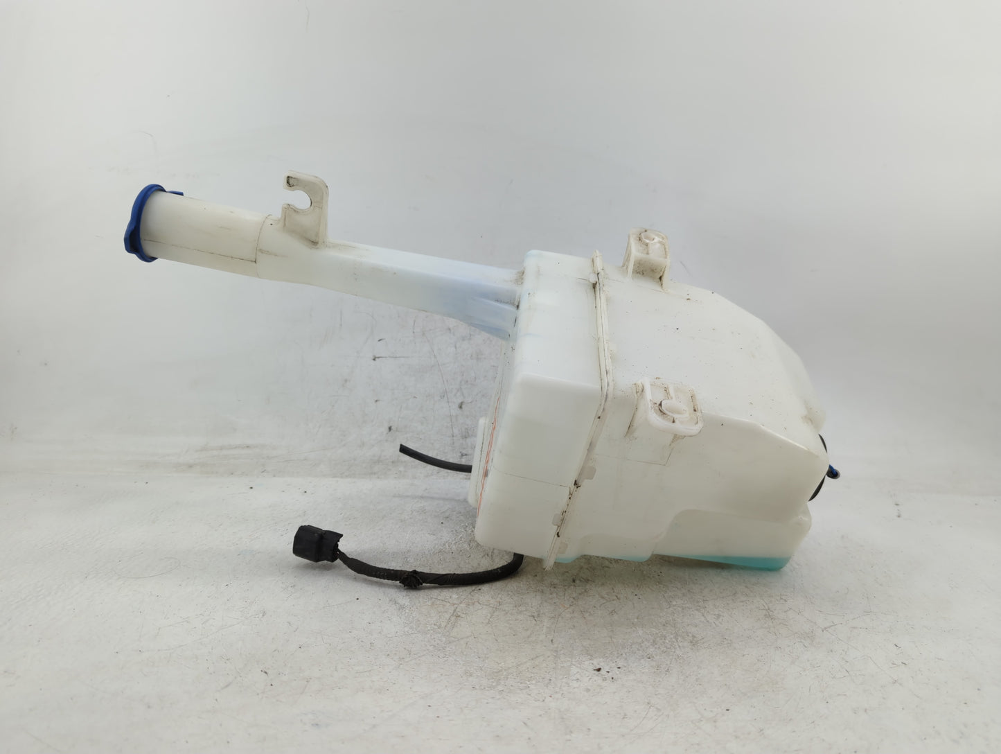 2011-2015 Hyundai Sonata Windshield Washer Fluid Reservoir Bottle Oem - Oemusedautoparts1.com