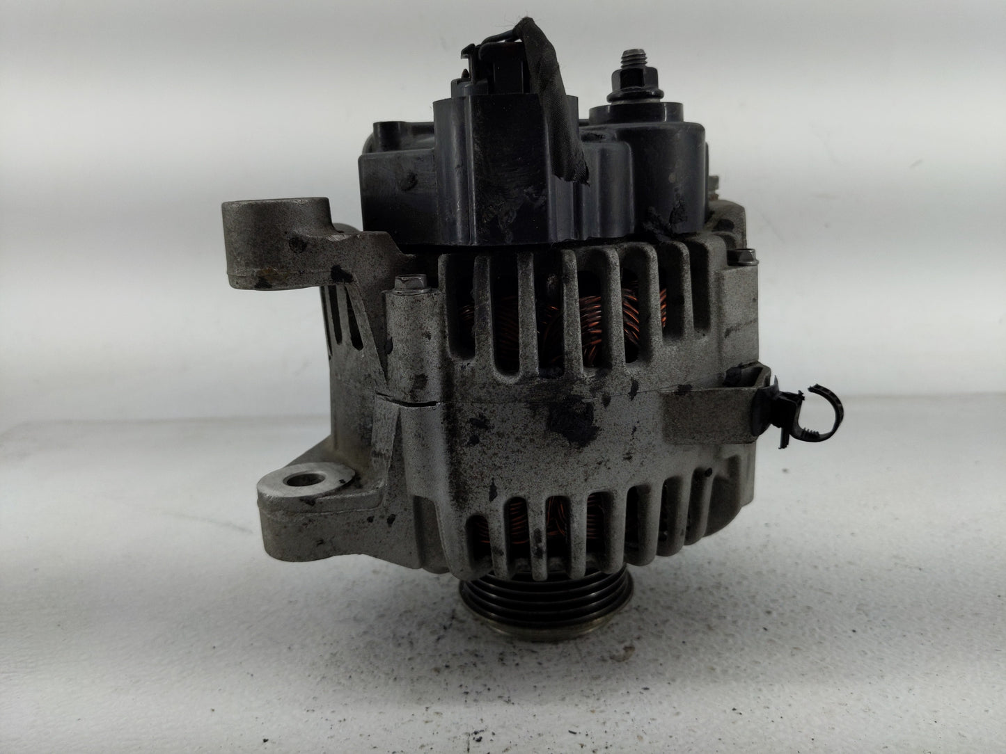2011-2013 Hyundai Sonata Alternator Replacement Generator Charging Assembly Engine OEM P/N:2606184 B 37300-2G150 Fits OEM Us