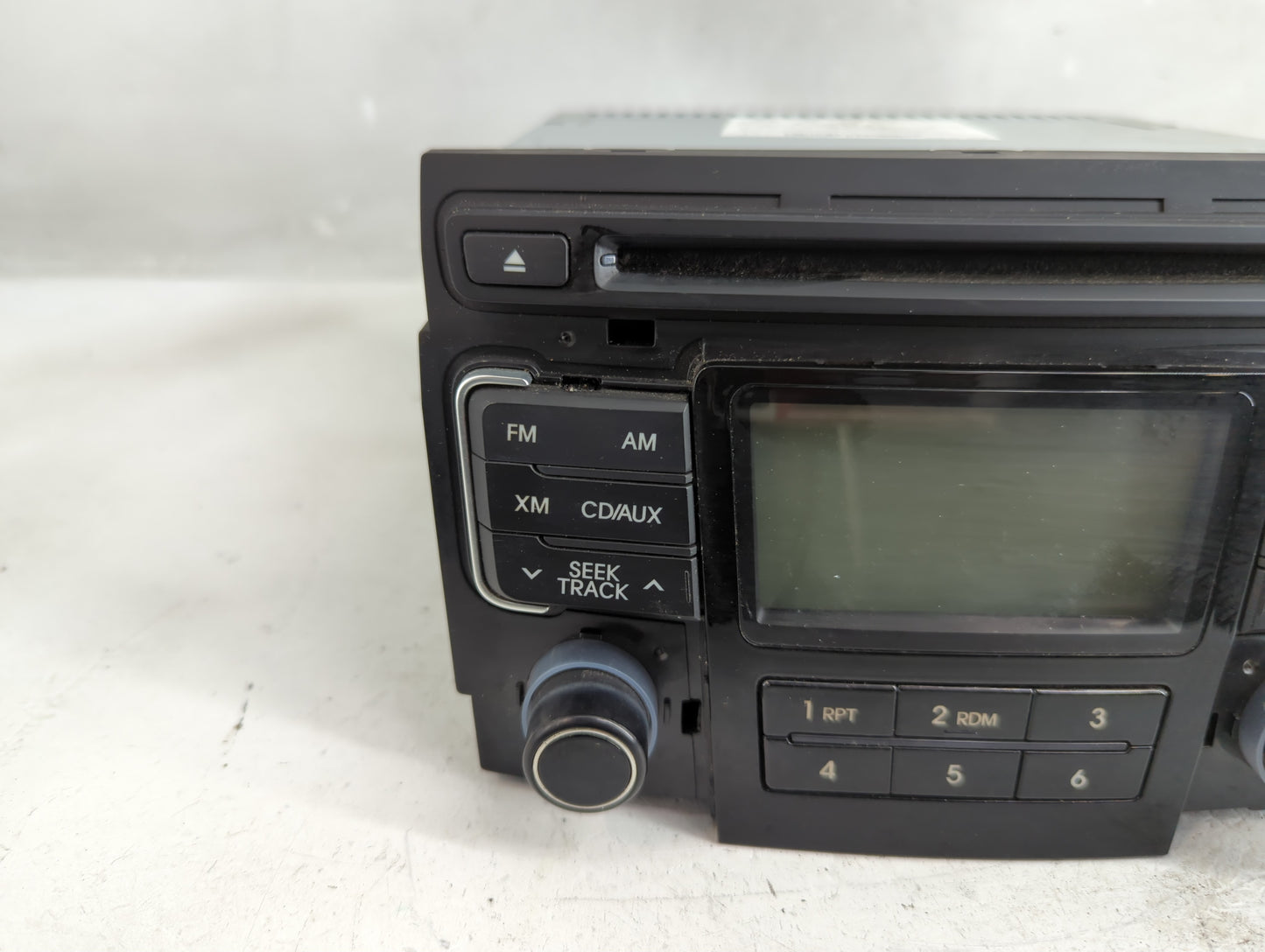 2011 Hyundai Sonata Radio AM FM Cd Player Receiver Replacement Fits OEM Used Auto Parts - Oemusedautoparts1.com