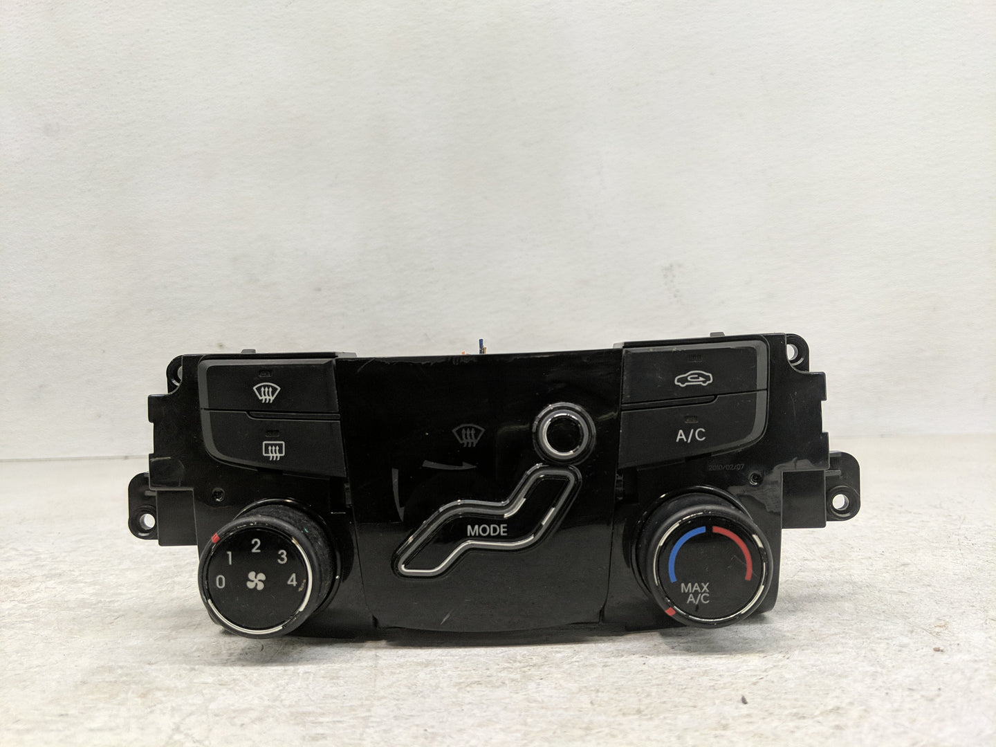 2011 Hyundai Sonata Climate Control Module Temperature AC/Heater Replacement P/N:97250-3Q000 Fits OEM Used Auto Parts - Oemu