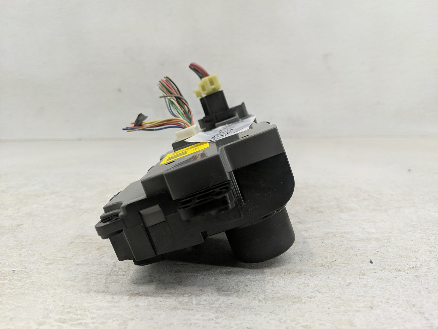 2011 Hyundai Sonata Climate Control Module Temperature AC/Heater Replacement P/N:97250-3Q000 Fits OEM Used Auto Parts - Oemu