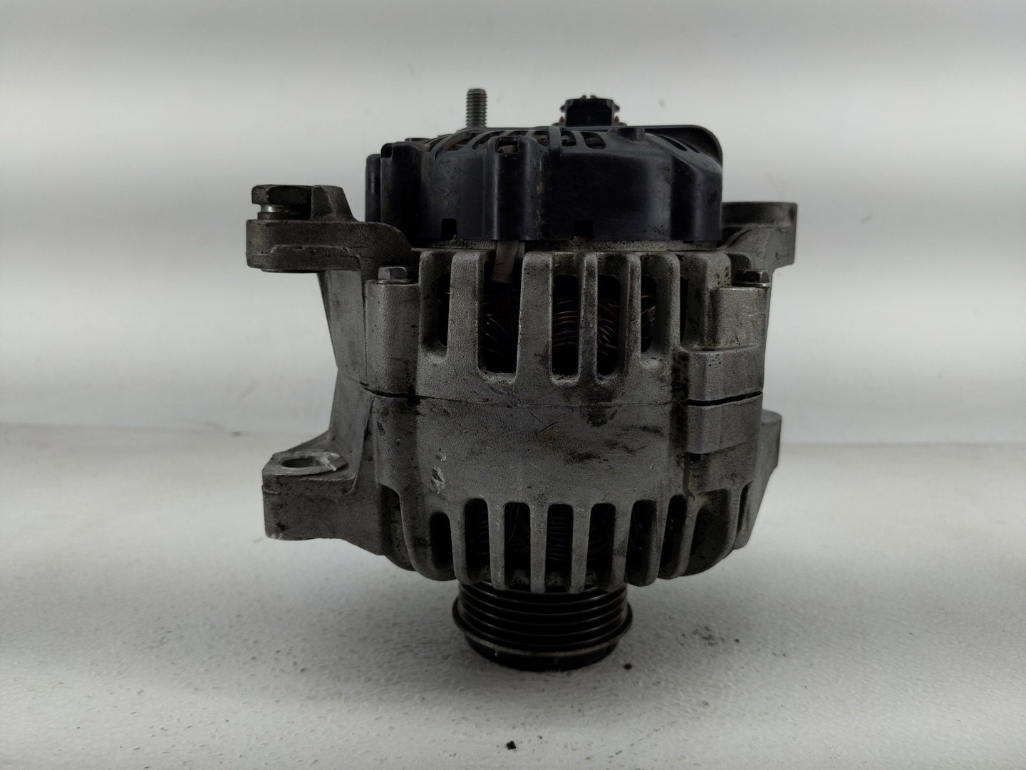 2011-2013 Hyundai Sonata Alternator Replacement Generator Charging Assembly Engine OEM P/N:2606184 B 37300-2G150 Fits OEM Us