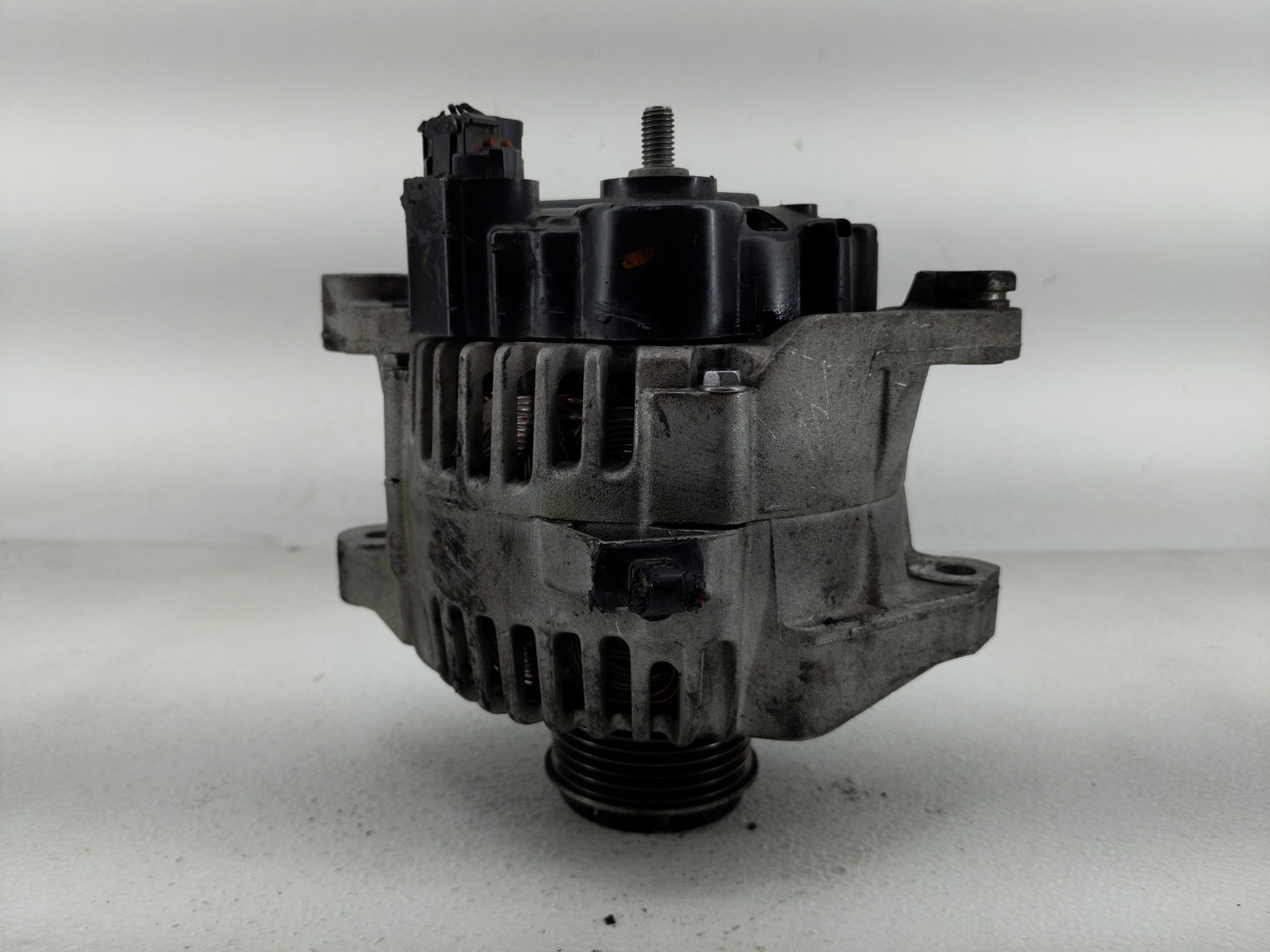 2011-2013 Hyundai Sonata Alternator Replacement Generator Charging Assembly Engine OEM P/N:2606184 B 37300-2G150 Fits OEM Us