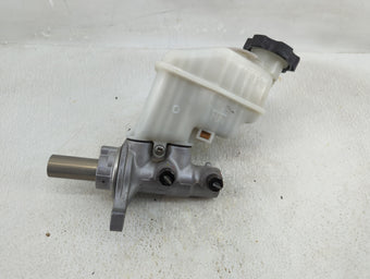 compare product 2011-2014 Hyundai Sonata Brake Master Cylinder 1277865