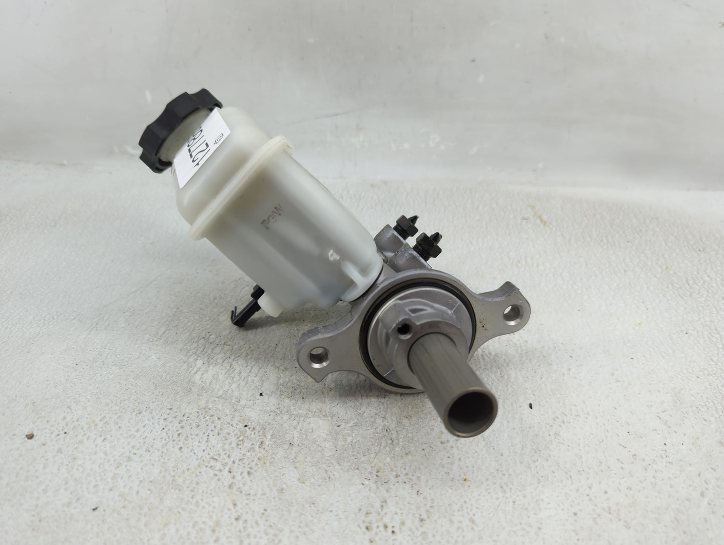 2011-2014 Hyundai Sonata Brake Master Cylinder 1277865 - Oemusedautoparts1.com