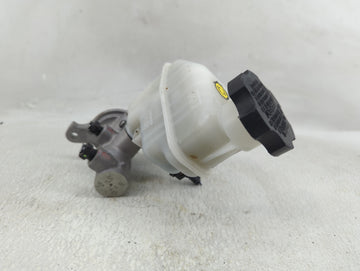 2011-2014 Hyundai Sonata Brake Master Cylinder