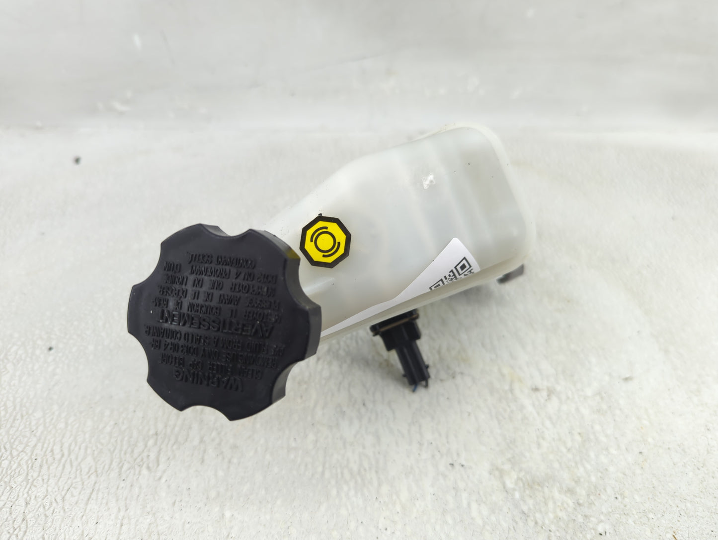2011-2014 Hyundai Sonata Brake Master Cylinder - Oemusedautoparts1.com
