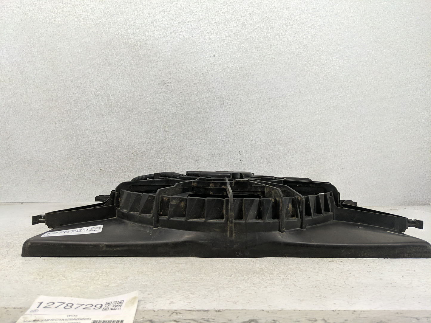 2011-2012 Hyundai Sonata Electric Radiator Cooling Fan Motor Assembly P/N:25380-3Q170 Fits Fits 2011 2012 2013 OEM Used Auto