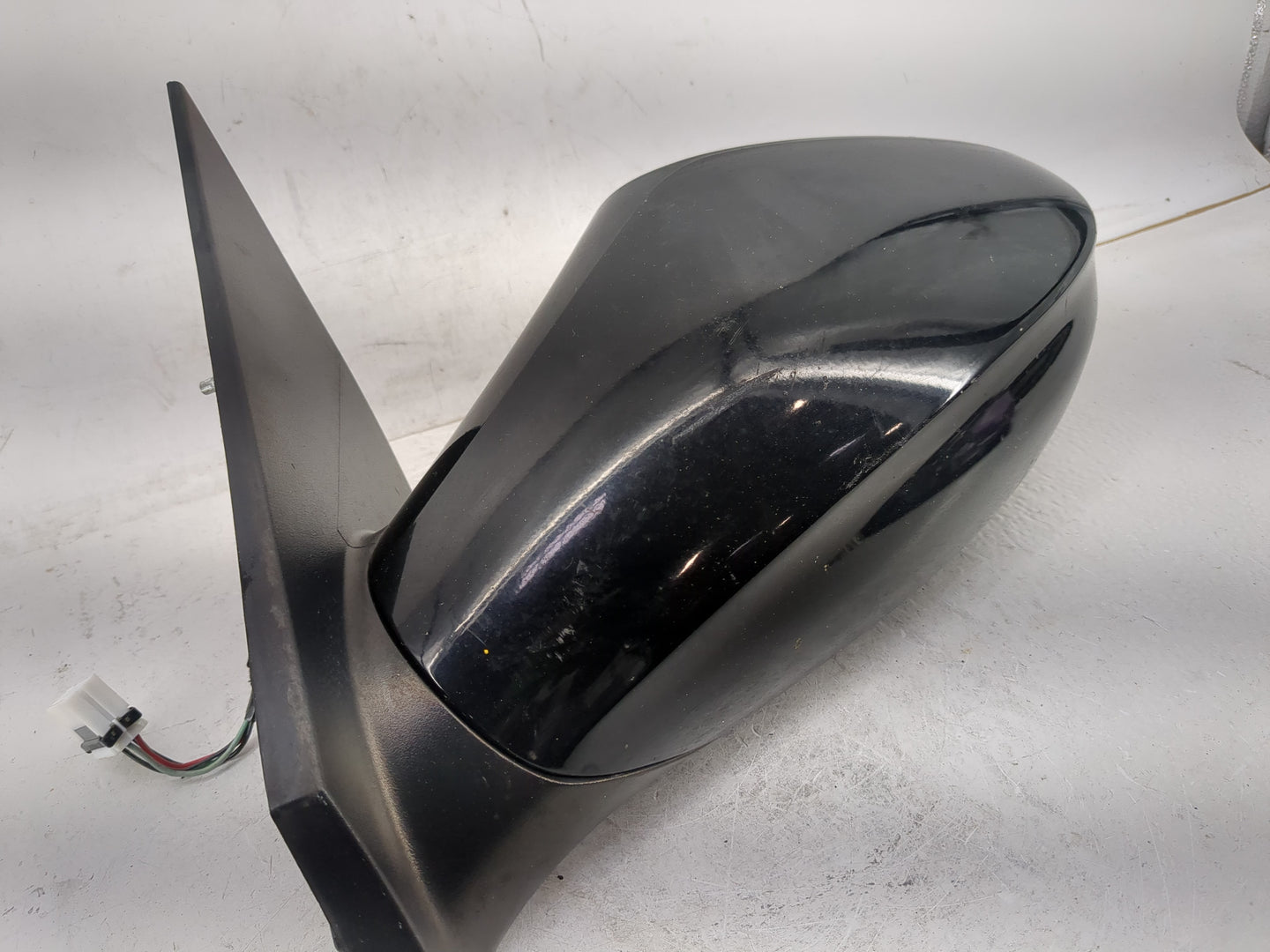 2011-2014 Hyundai Sonata Driver Side View Mirror - Left Door Mirror OEM Used - Oemusedautoparts1.com