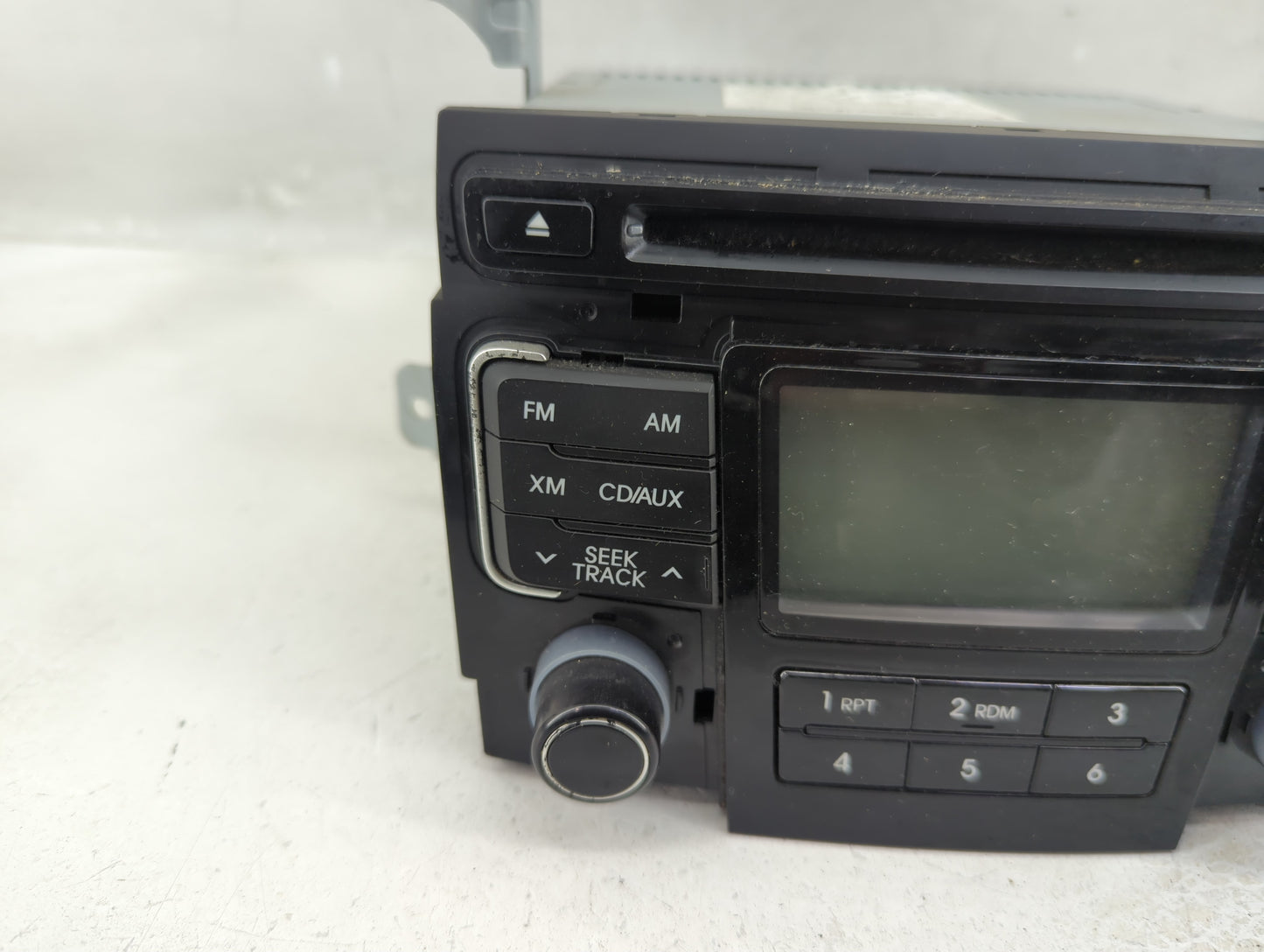 2011 Hyundai Sonata Radio AM FM Cd Player Receiver Replacement P/N:96180-3Q000 Fits OEM Used Auto Parts - Oemusedautoparts1.