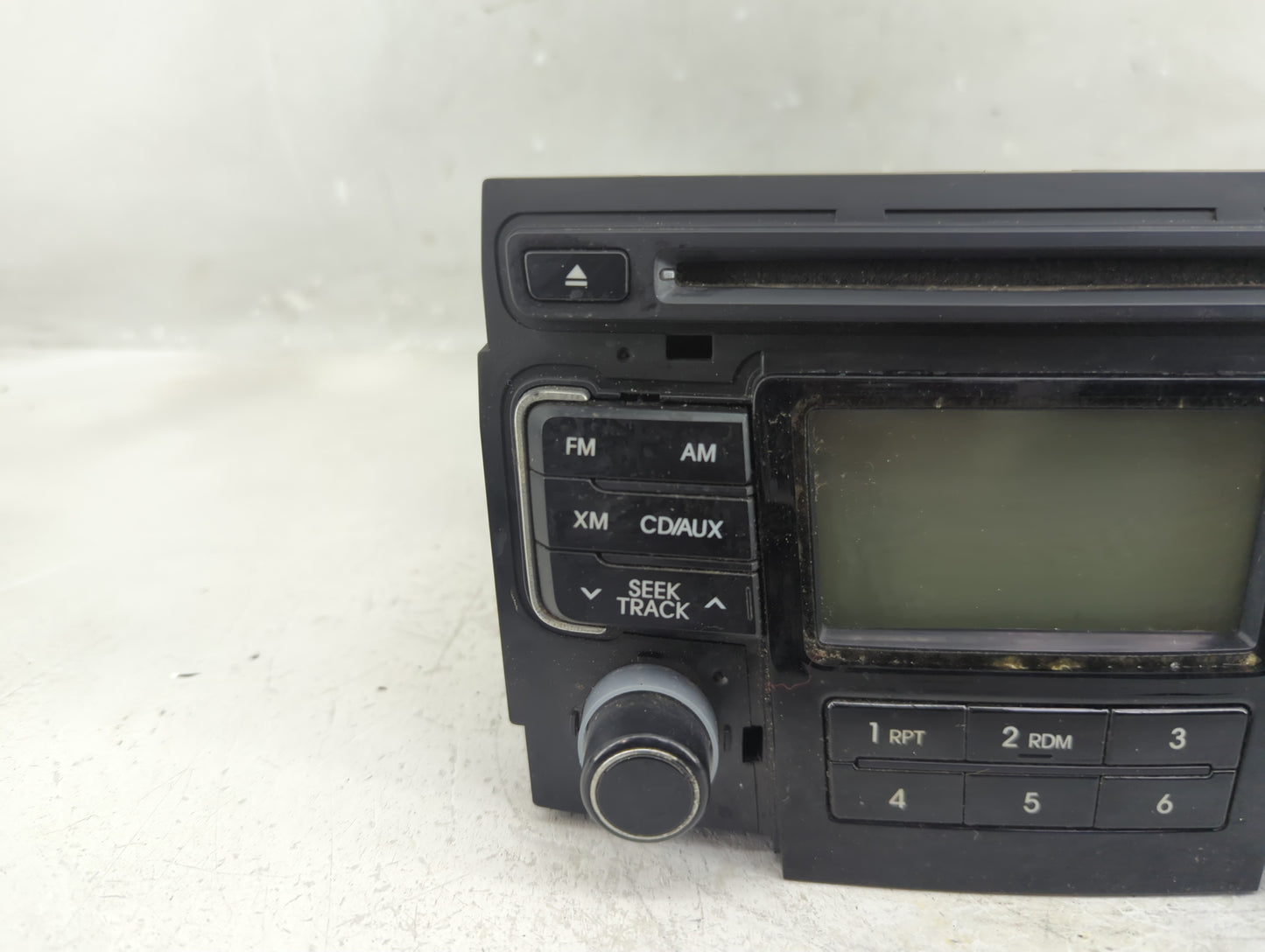 2011 Hyundai Sonata Radio AM FM Cd Player Receiver Replacement P/N:96180-3Q000 96190-3Q000 Fits OEM Used Auto Parts - Oemuse