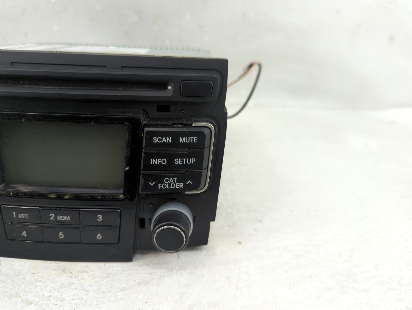 2011 Hyundai Sonata Radio AM FM Cd Player Receiver Replacement P/N:96180-3Q000 96190-3Q000 Fits OEM Used Auto Parts - Oemuse