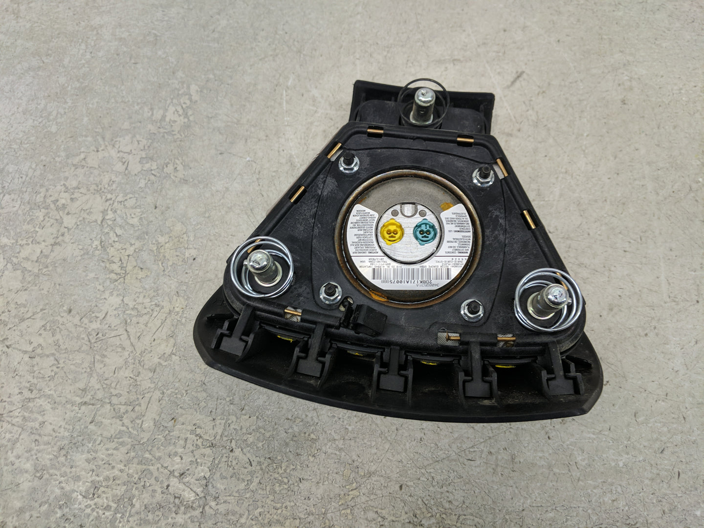 2011-2014 Hyundai Sonata Air Bag Driver Left Steering Wheel Mounted Fits Fits 2011 2012 2013 2014 OEM Used Auto Parts - Oemu