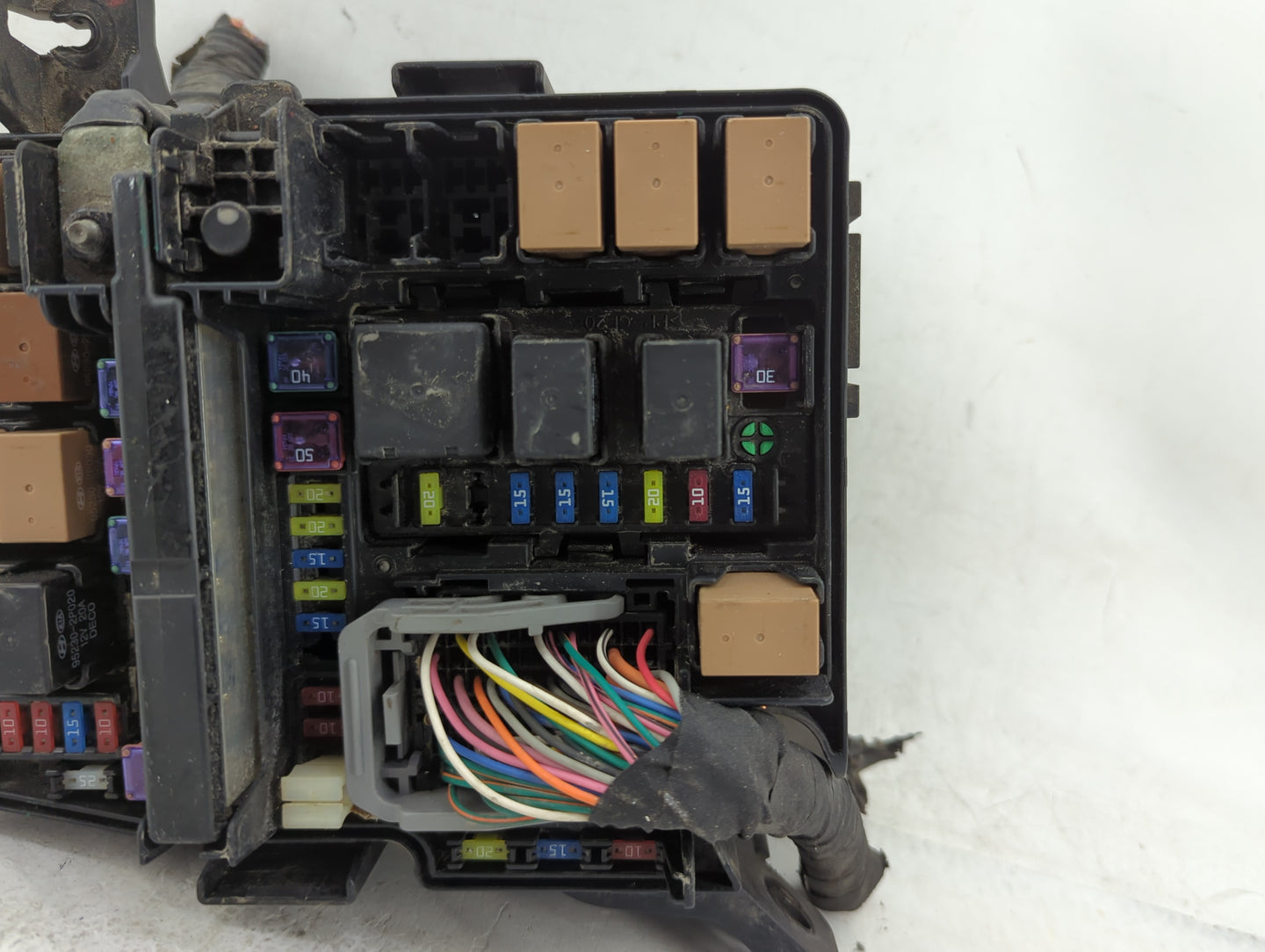 2011-2014 Hyundai Sonata Fusebox Fuse Box Panel Relay Module Fits Fits 2011 2012 2013 2014 OEM Used Auto Parts - Oemusedauto