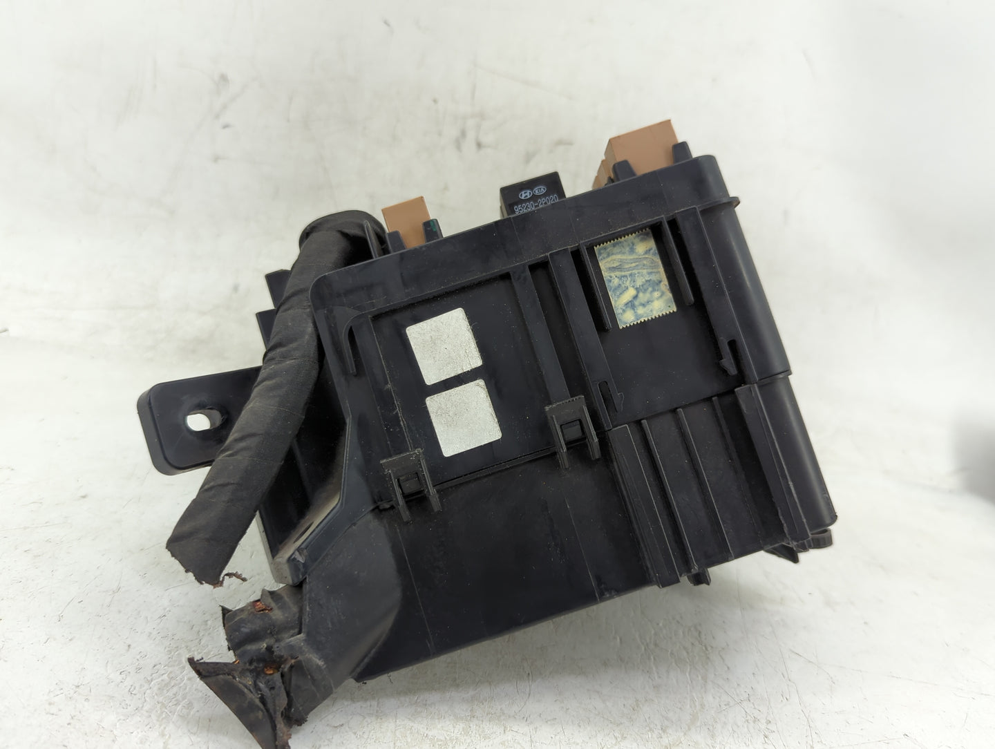 2011-2014 Hyundai Sonata Fusebox Fuse Box Panel Relay Module Fits Fits 2011 2012 2013 2014 OEM Used Auto Parts - Oemusedauto