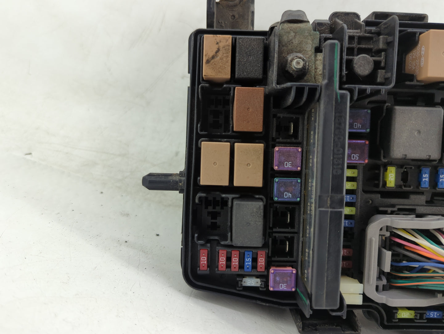 2011-2014 Hyundai Sonata Fusebox Fuse Box Panel Relay Module P/N:91950-3S711 Fits Fits 2011 2012 2013 2014 OEM Used Auto Par