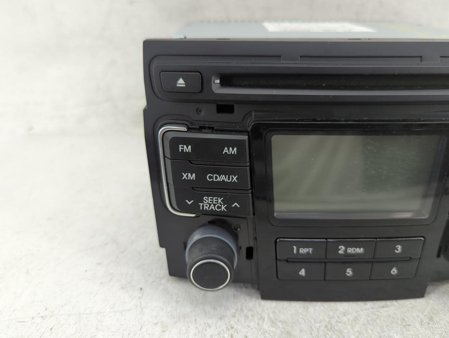 2011 Hyundai Sonata Radio AM FM Cd Player Receiver Replacement P/N:96180-3Q0014X Fits Fits 2009 2010 OEM Used Auto Parts - O