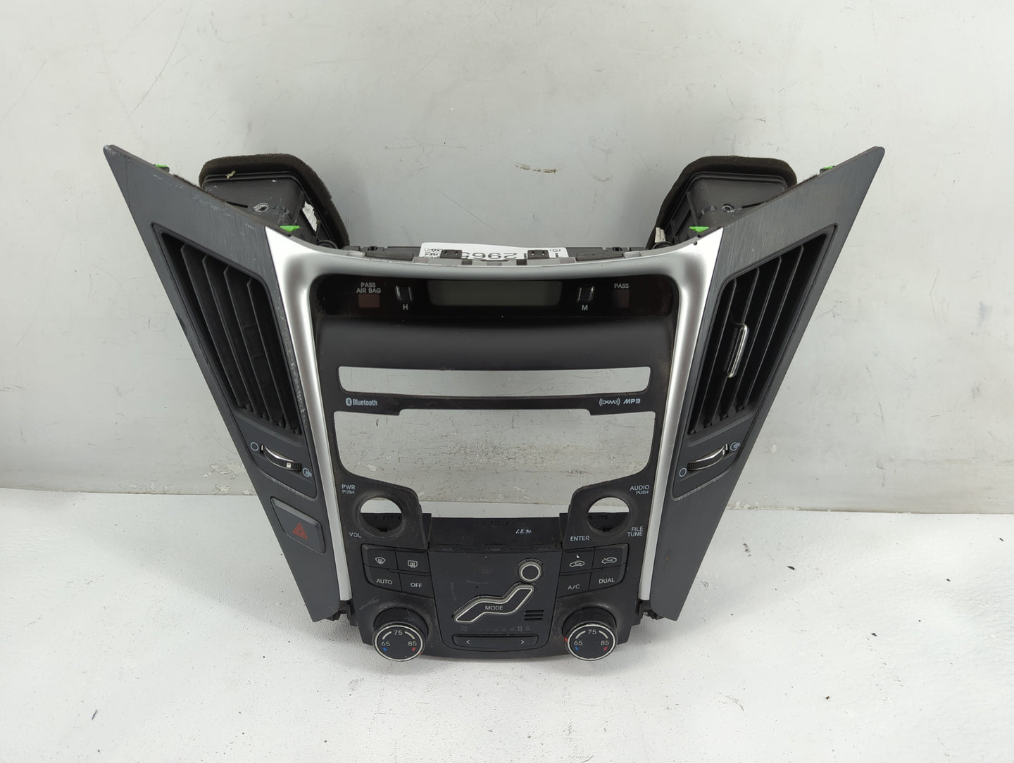 2011 Hyundai Sonata Climate Control Module Temperature AC/Heater Replacement P/N:97250-3Q201 Fits OEM Used Auto Parts - Oemu