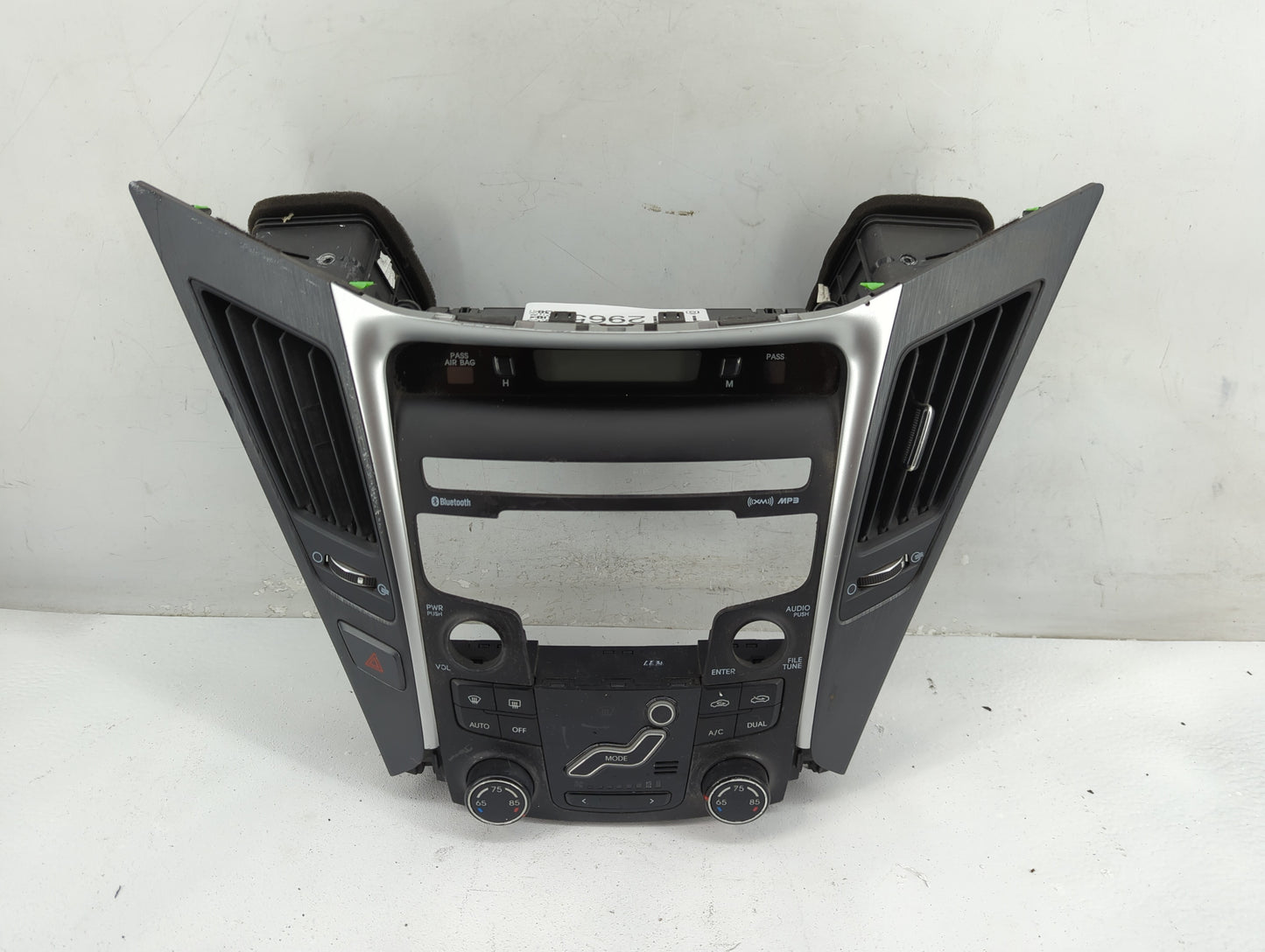 2011 Hyundai Sonata Climate Control Module Temperature AC/Heater Replacement P/N:97250-3Q201 Fits OEM Used Auto Parts - Oemu