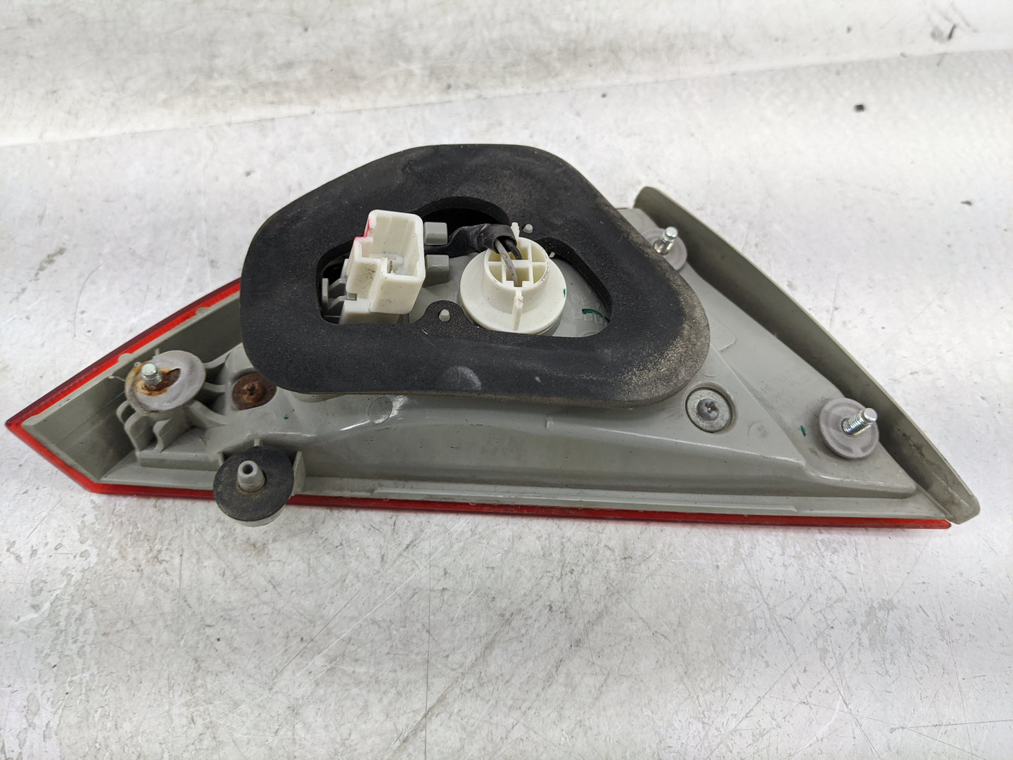 2011-2014 Hyundai Sonata Tail Light Assembly Passenger Right OEM Fits Fits 2011 2012 2013 2014 OEM Used Auto Parts - Oemused