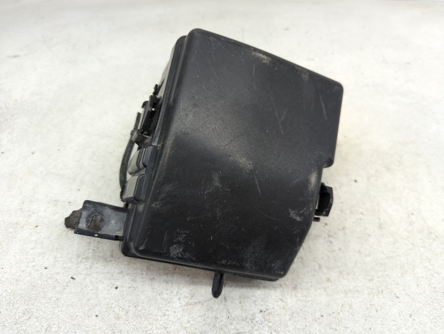 2011-2014 Hyundai Sonata Fusebox Fuse Box Panel Relay Module P/N:91950-3S712 91950-3S710 Fits Fits 2011 2012 2013 2014 OEM U