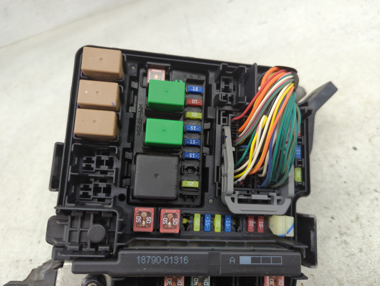 2011-2014 Hyundai Sonata Fusebox Fuse Box Panel Relay Module P/N:91950-3S712 91950-3S710 Fits Fits 2011 2012 2013 2014 OEM U