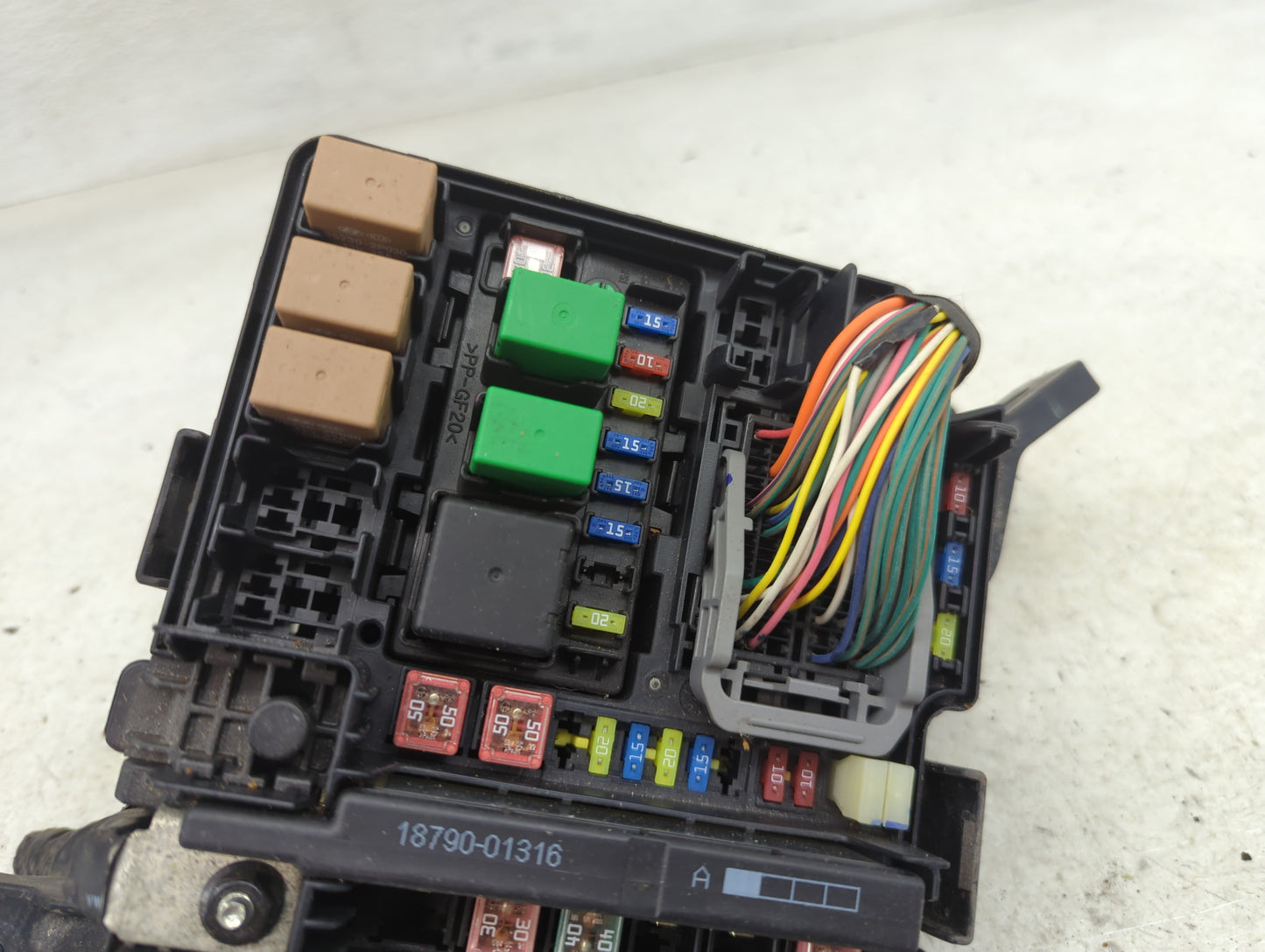 2011-2014 Hyundai Sonata Fusebox Fuse Box Panel Relay Module P/N:91950-3S712 91950-3S710 Fits Fits 2011 2012 2013 2014 OEM U