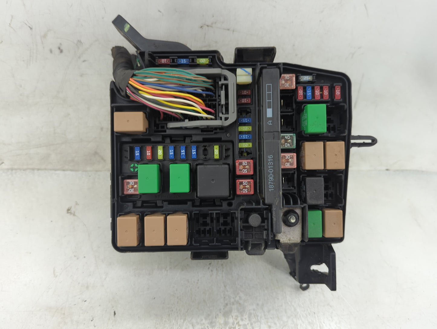 2011-2014 Hyundai Sonata Fusebox Fuse Box Panel Relay Module P/N:91950-3S712 91950-3S710 Fits Fits 2011 2012 2013 2014 OEM U