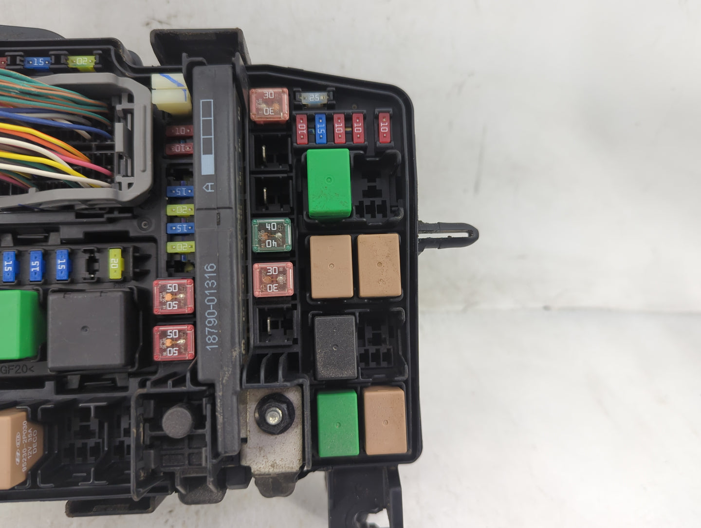 2011-2014 Hyundai Sonata Fusebox Fuse Box Panel Relay Module P/N:91950-3S712 91950-3S710 Fits Fits 2011 2012 2013 2014 OEM U