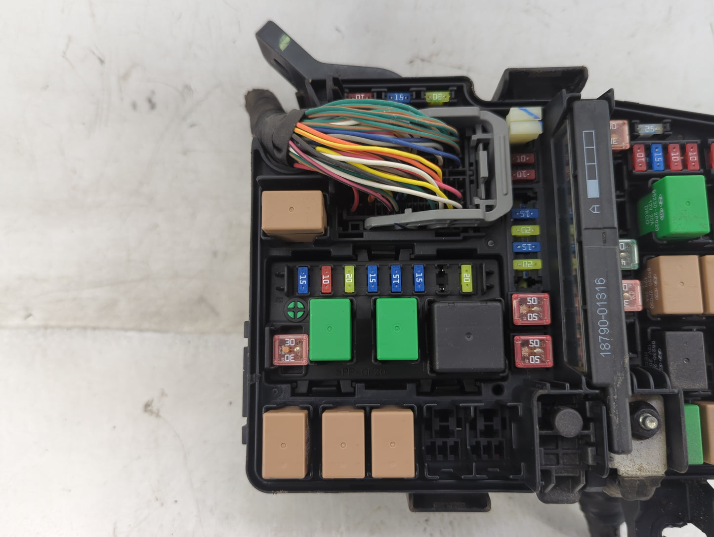 2011-2014 Hyundai Sonata Fusebox Fuse Box Panel Relay Module P/N:91950-3S712 91950-3S710 Fits Fits 2011 2012 2013 2014 OEM U