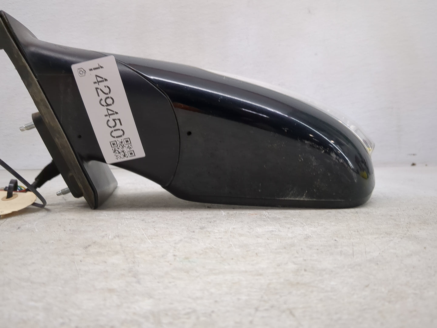 2011-2014 Hyundai Sonata Driver Side View Mirror - Left Door Mirror OEM Used - Oemusedautoparts1.com
