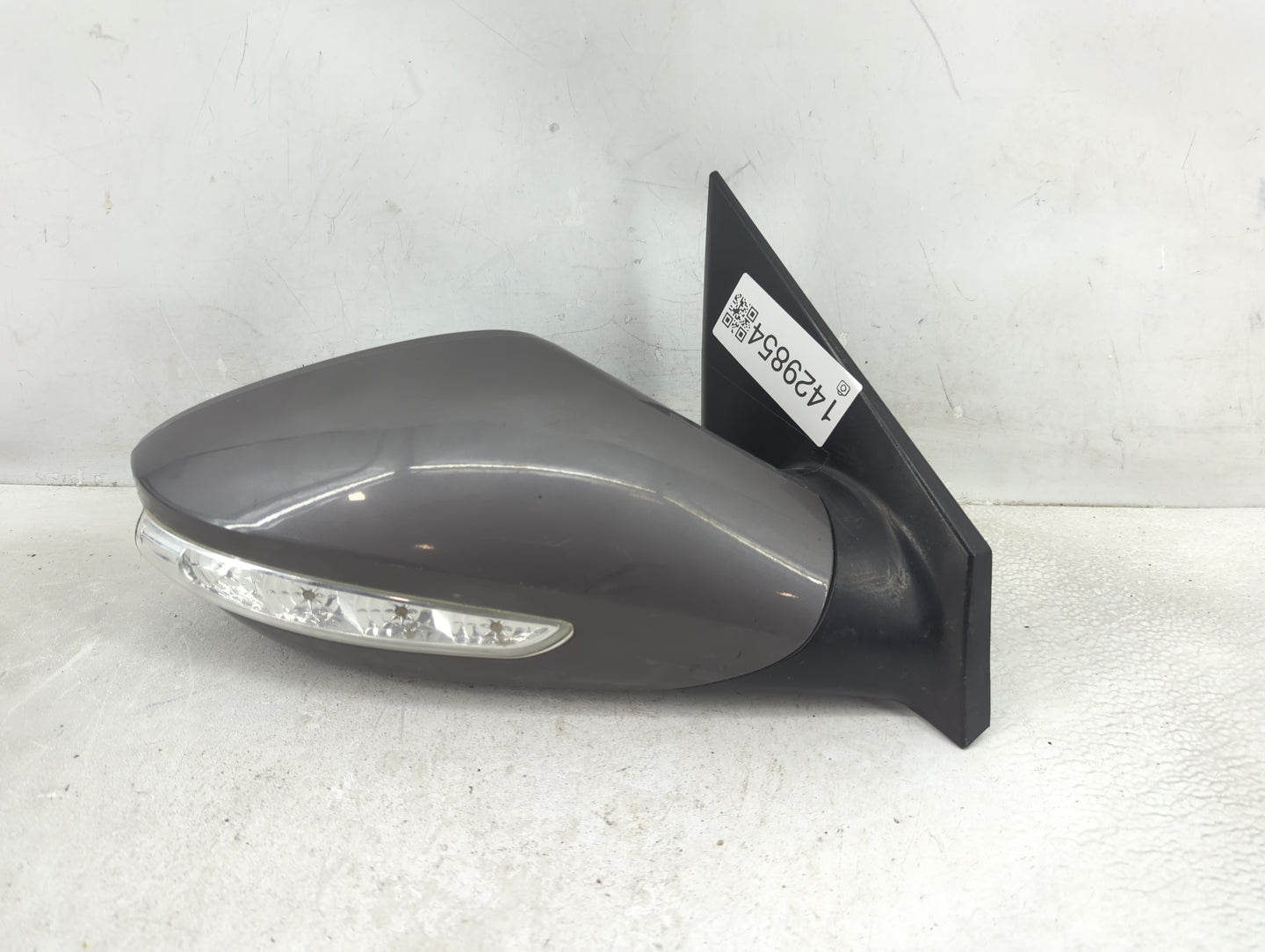 2011-2014 Hyundai Sonata Passenger Side View Mirror - Right Door Mirror OEM Used - Oemusedautoparts1.com