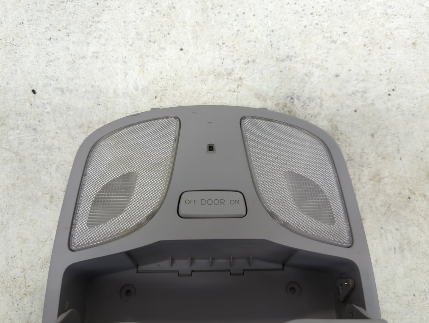 2011 Hyundai Sonata Overhead Roof Console - Oemusedautoparts1.com