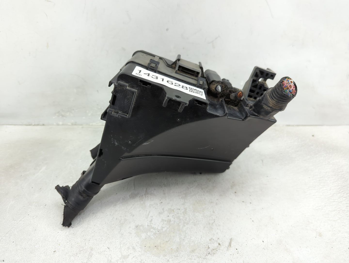 2011-2012 Hyundai Sonata Fusebox Fuse Box Panel Relay Module Fits Fits 2011 2012 OEM Used Auto Parts - Oemusedautoparts1.com