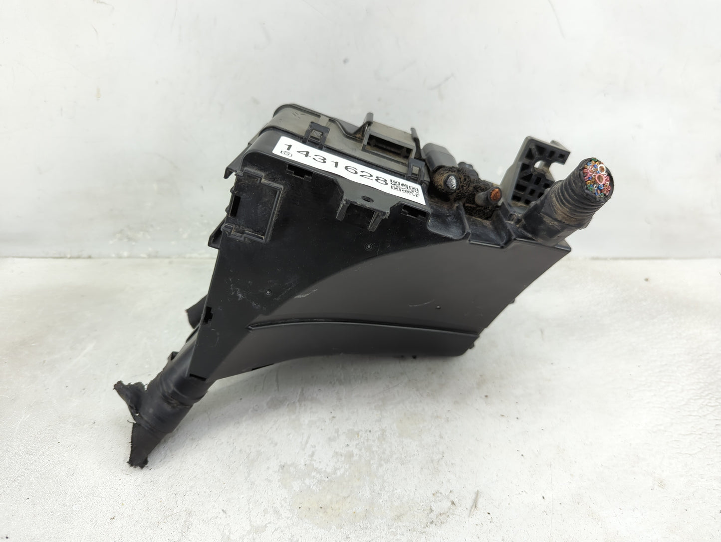 2011-2012 Hyundai Sonata Fusebox Fuse Box Panel Relay Module Fits Fits 2011 2012 OEM Used Auto Parts - Oemusedautoparts1.com