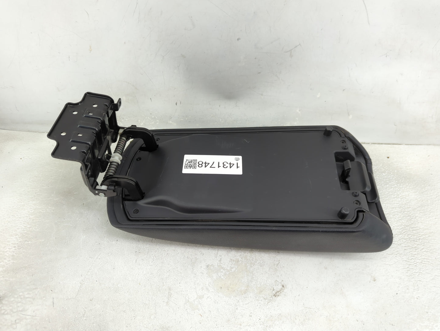 2011 Hyundai Sonata Center Console Armrest Cover Lid Fits OEM Used Auto Parts - Oemusedautoparts1.com