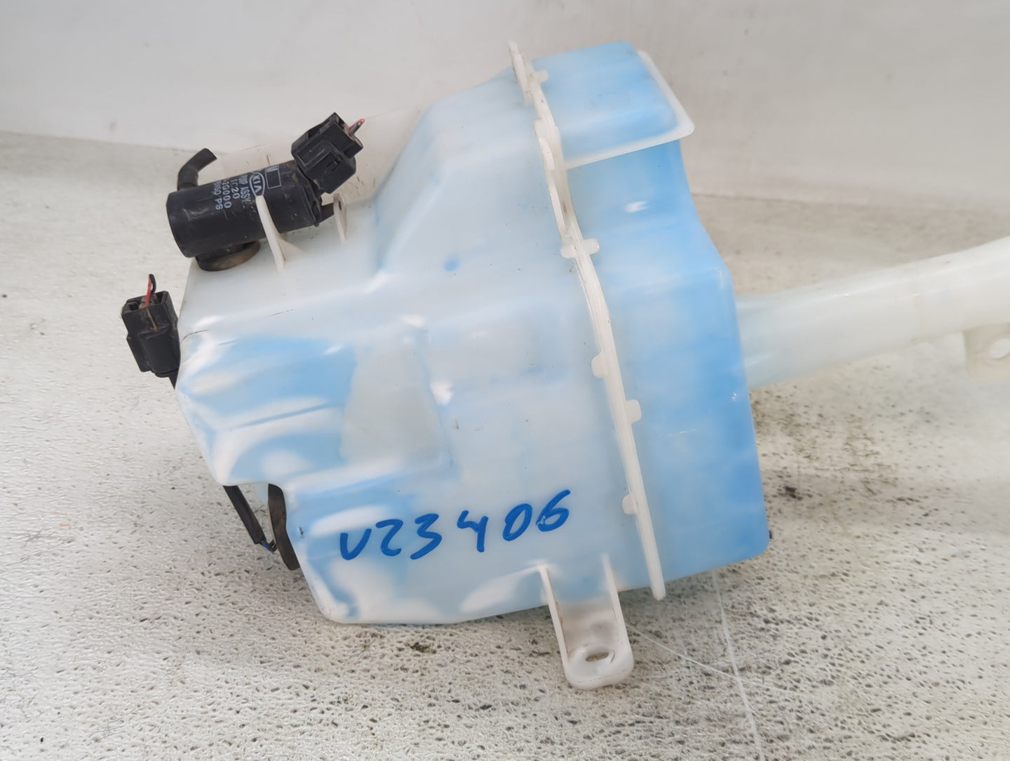 2011-2015 Hyundai Sonata Windshield Washer Fluid Reservoir Bottle Oem - Oemusedautoparts1.com