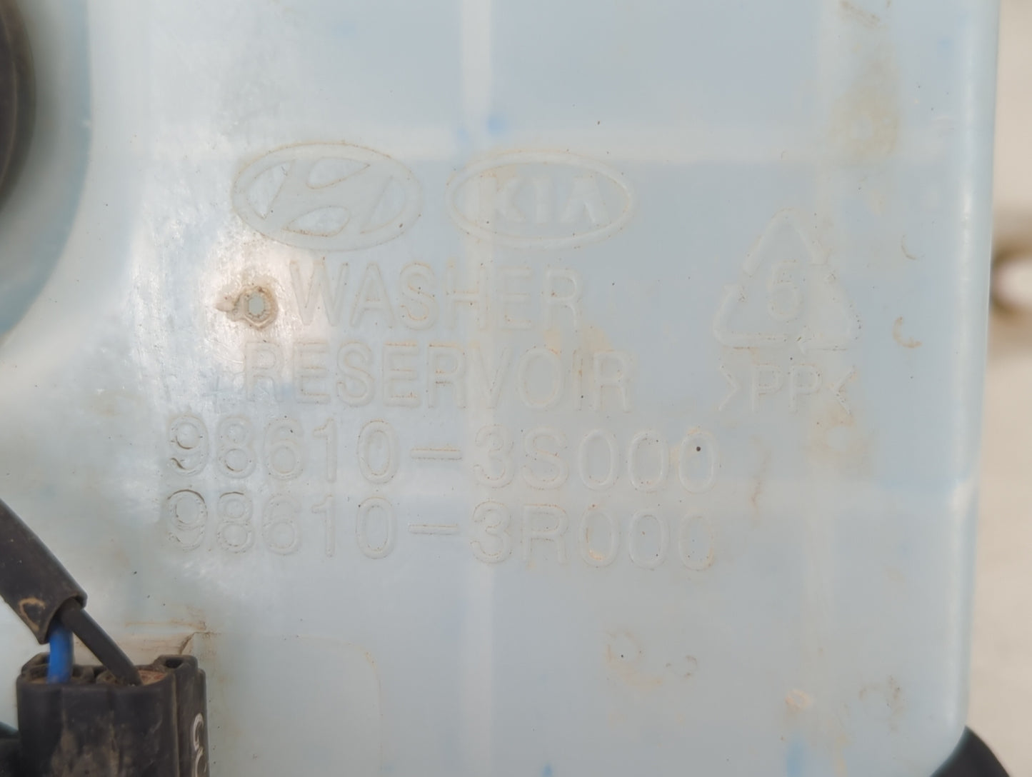 2011-2015 Hyundai Sonata Windshield Washer Fluid Reservoir Bottle Oem - Oemusedautoparts1.com