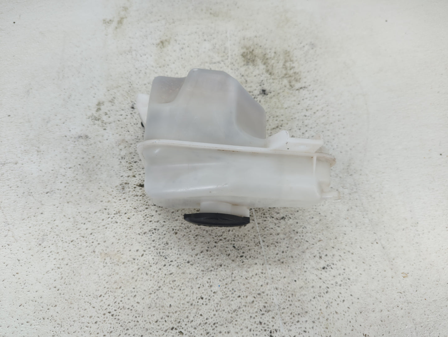 2011-2015 Hyundai Sonata Radiator Coolant Overflow Expansion Tank Bottle - Oemusedautoparts1.com