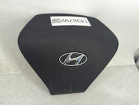 2011 Hyundai Sonata Air Bag Driver Left Steering Wheel Mounted P/N:569004R100RY 34089531A Fits OEM Used Auto Parts - Oemused